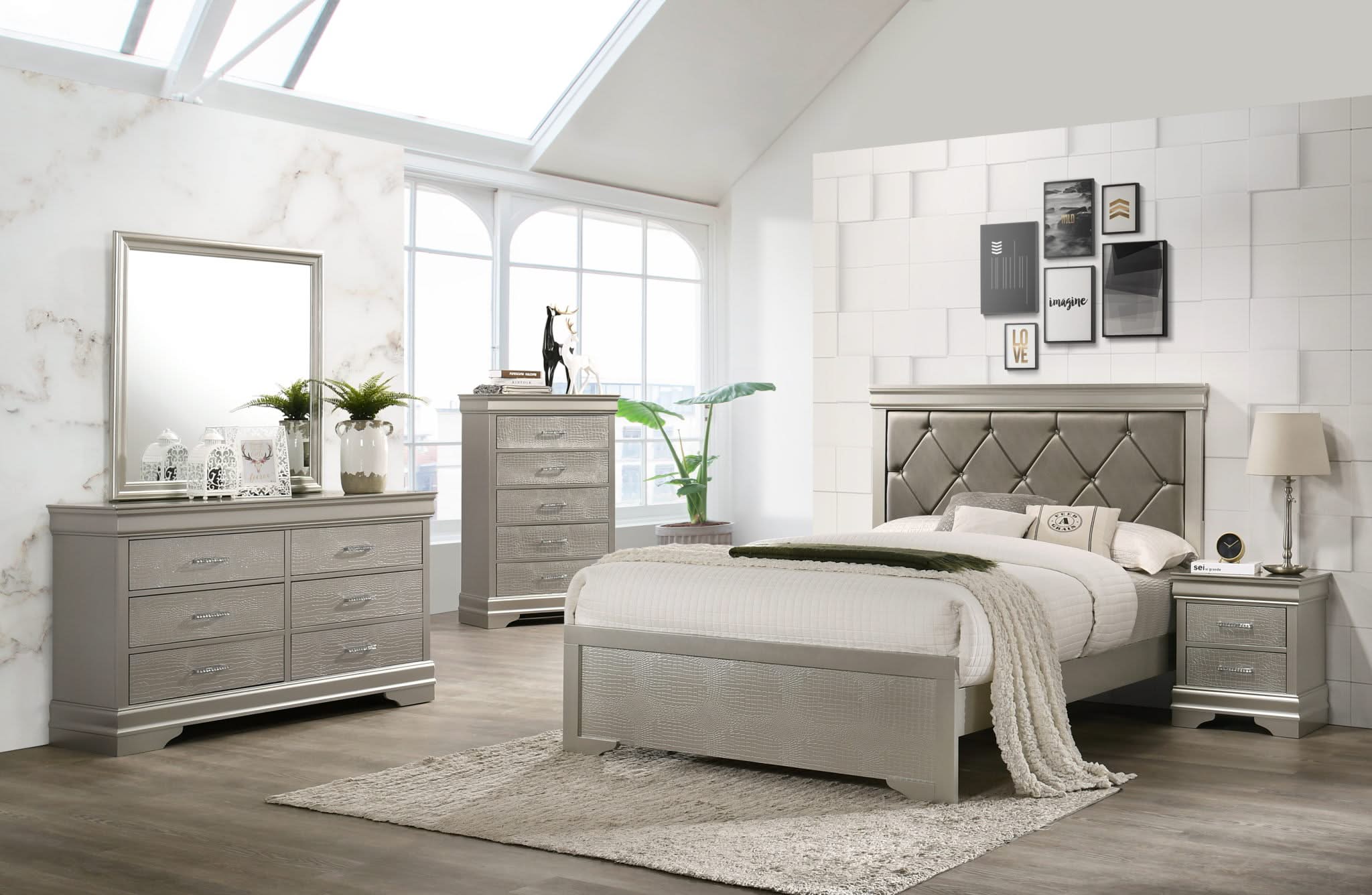 Amalia - California King 4 Piece Bedroom Set - Silver