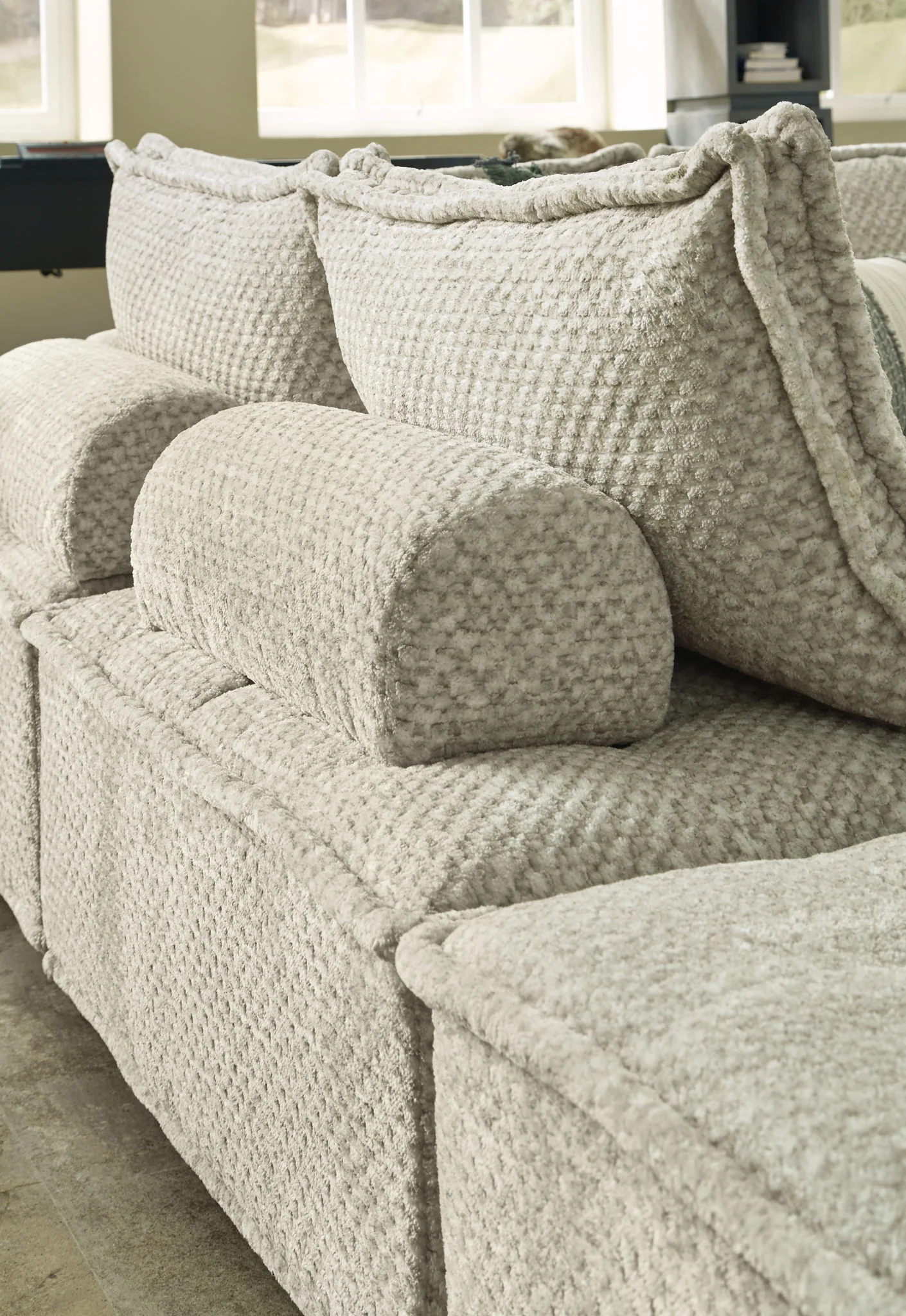 Bales - Sectional - Image 18
