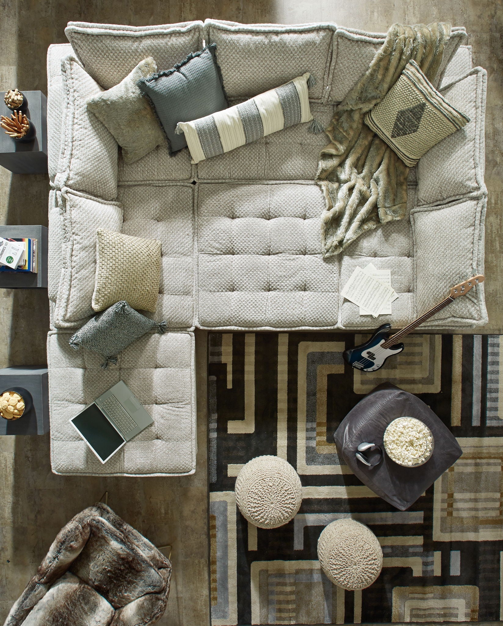 Bales - Sectional - Image 27