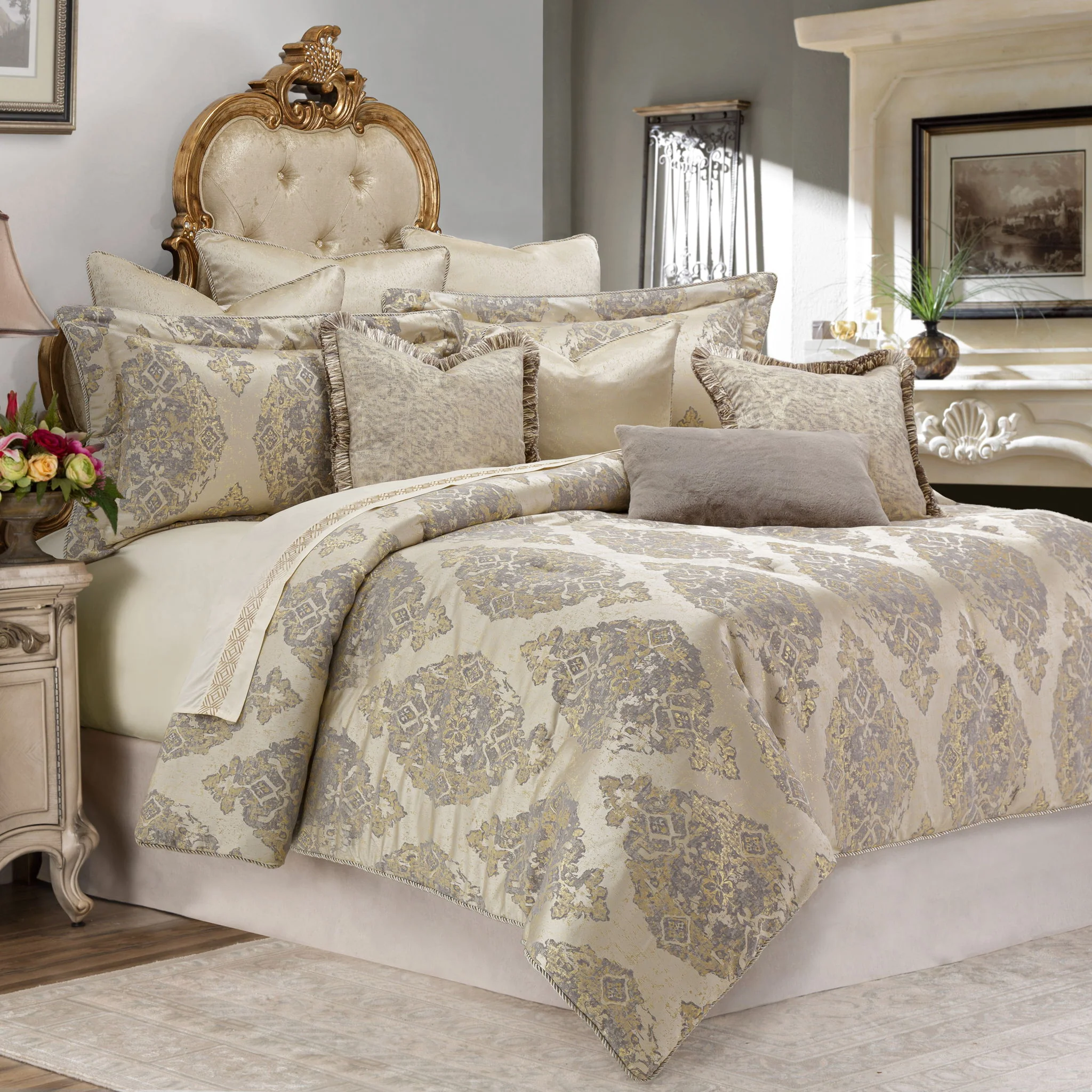 Bennett - 9-Piece Queen Comforter Set - Champagne