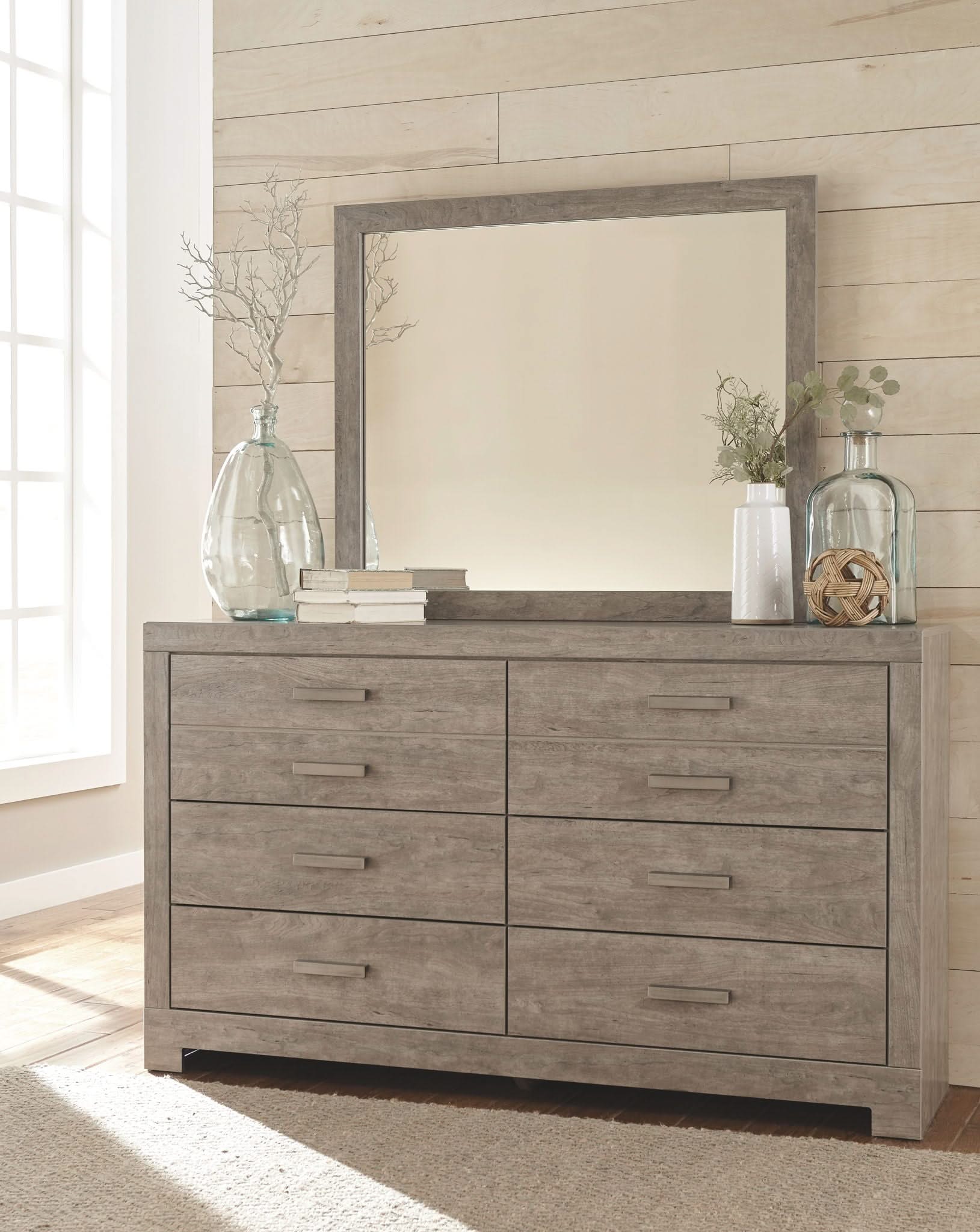 Culverbach - 5 Pc. - Dresser, Mirror, Queen Upholstered Bed, 2 Nightstands - Gray - Image 3