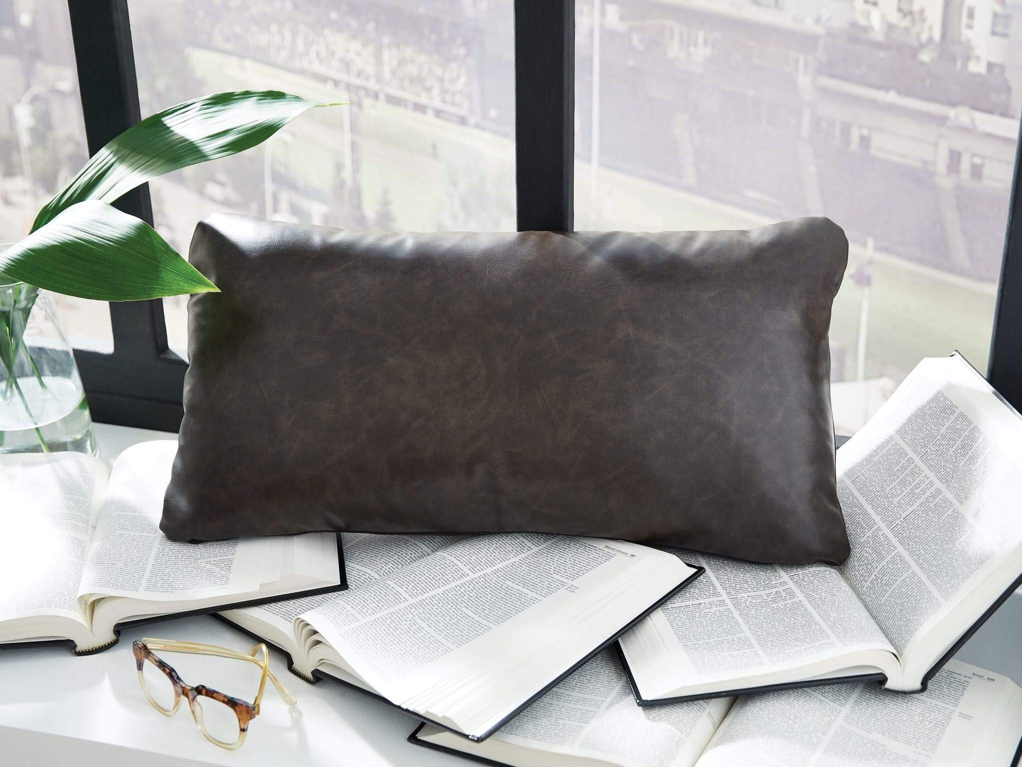 Danvale - Pillow - Image 8