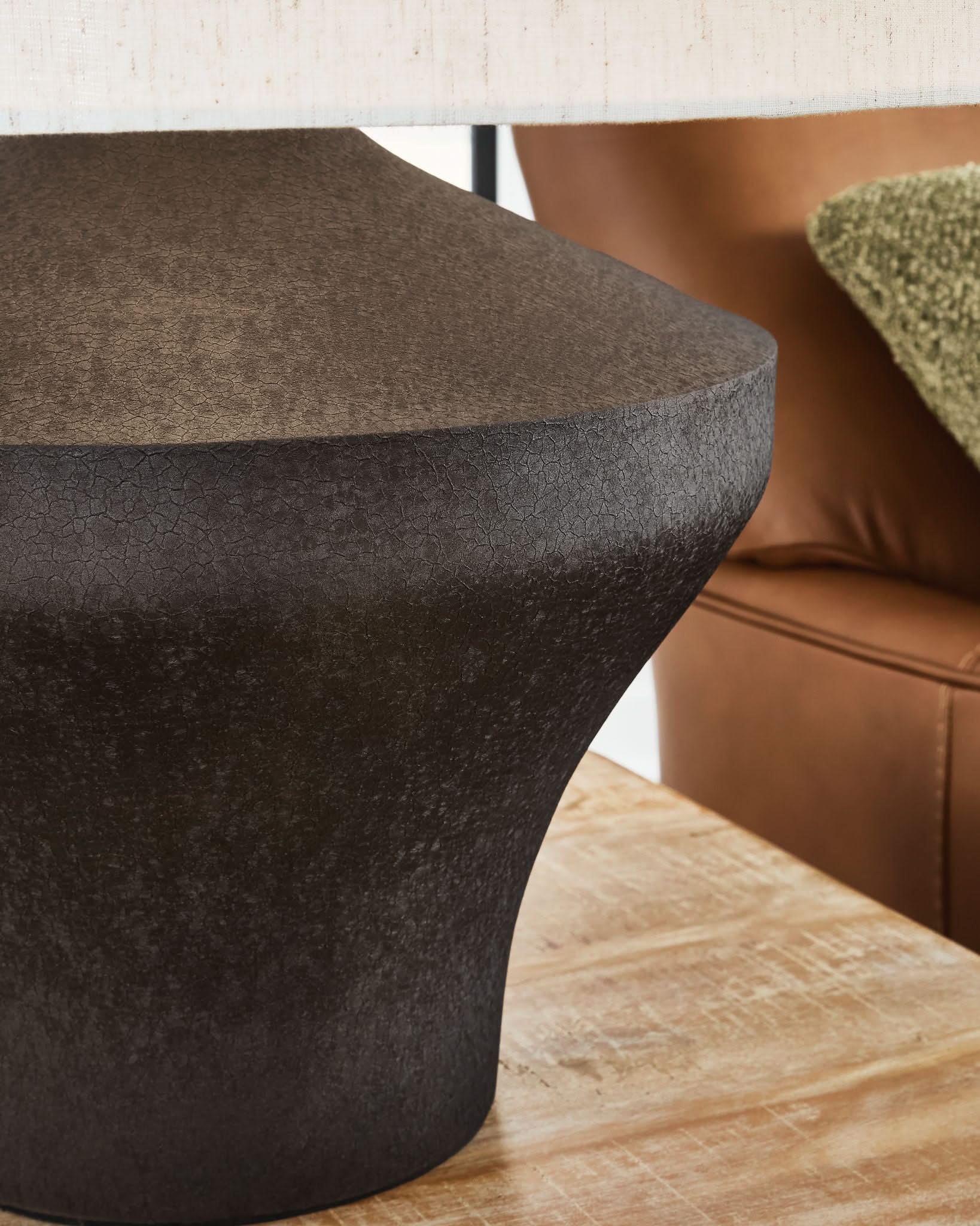 Dolanham - Metal Table Lamp - Distressed Brown - Image 4