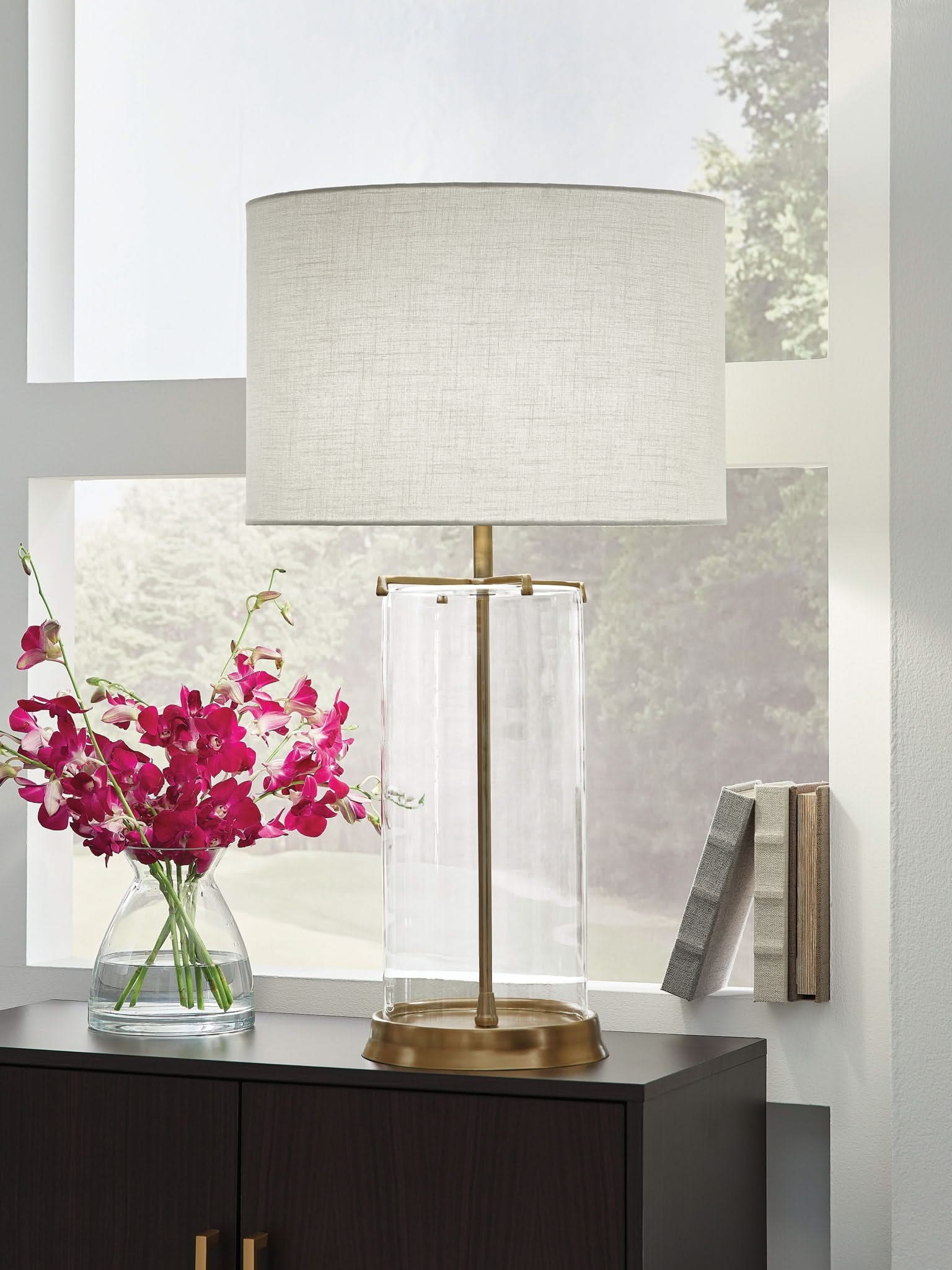 Gizeh - Glass Table Lamp - Clear / Gold Finish - Image 2