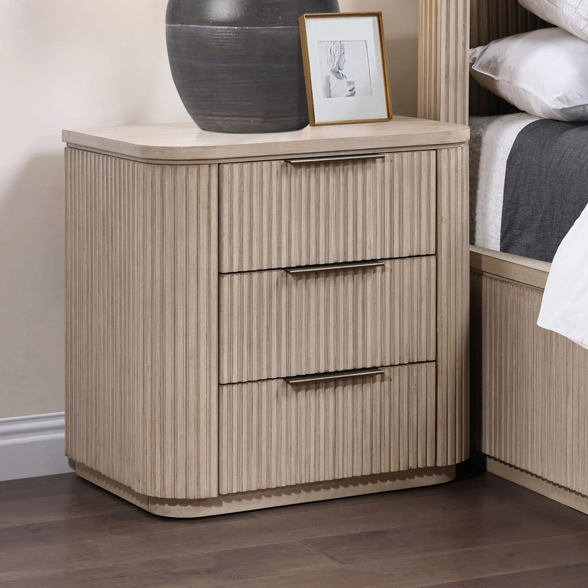 Henry - Nightstand With USB-C - Image 3