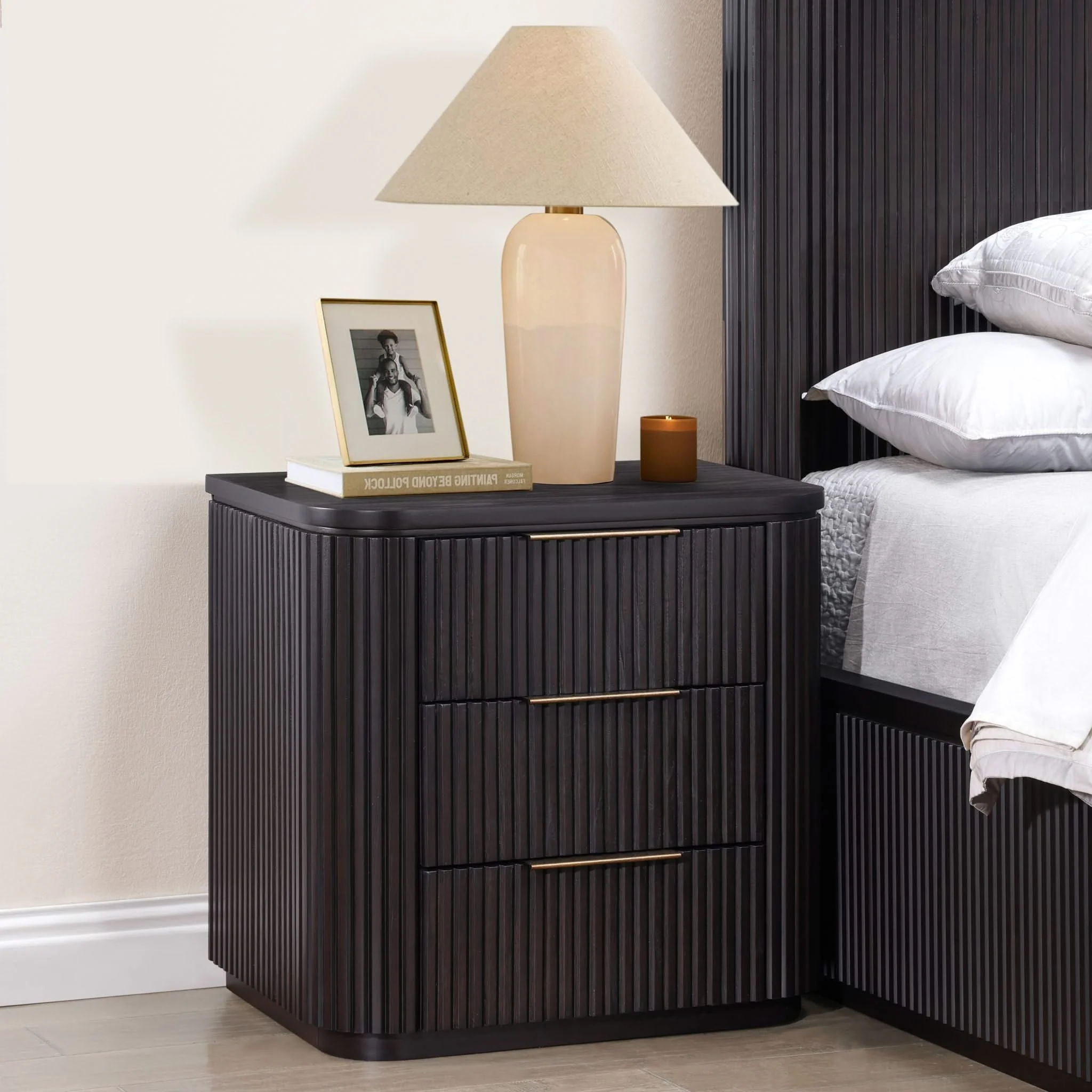Henry - Nightstand With USB-C - Image 4