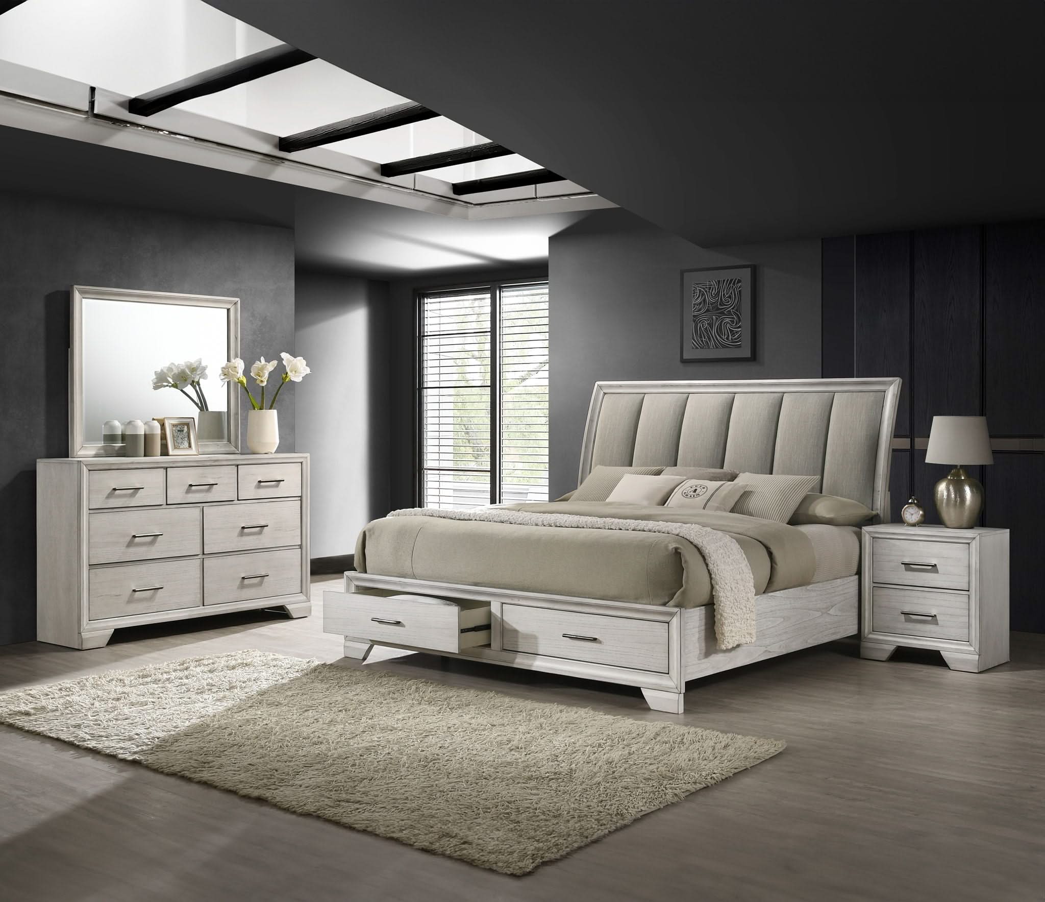 Jaymes - King 4 Piece Bedroom Set - White Mist