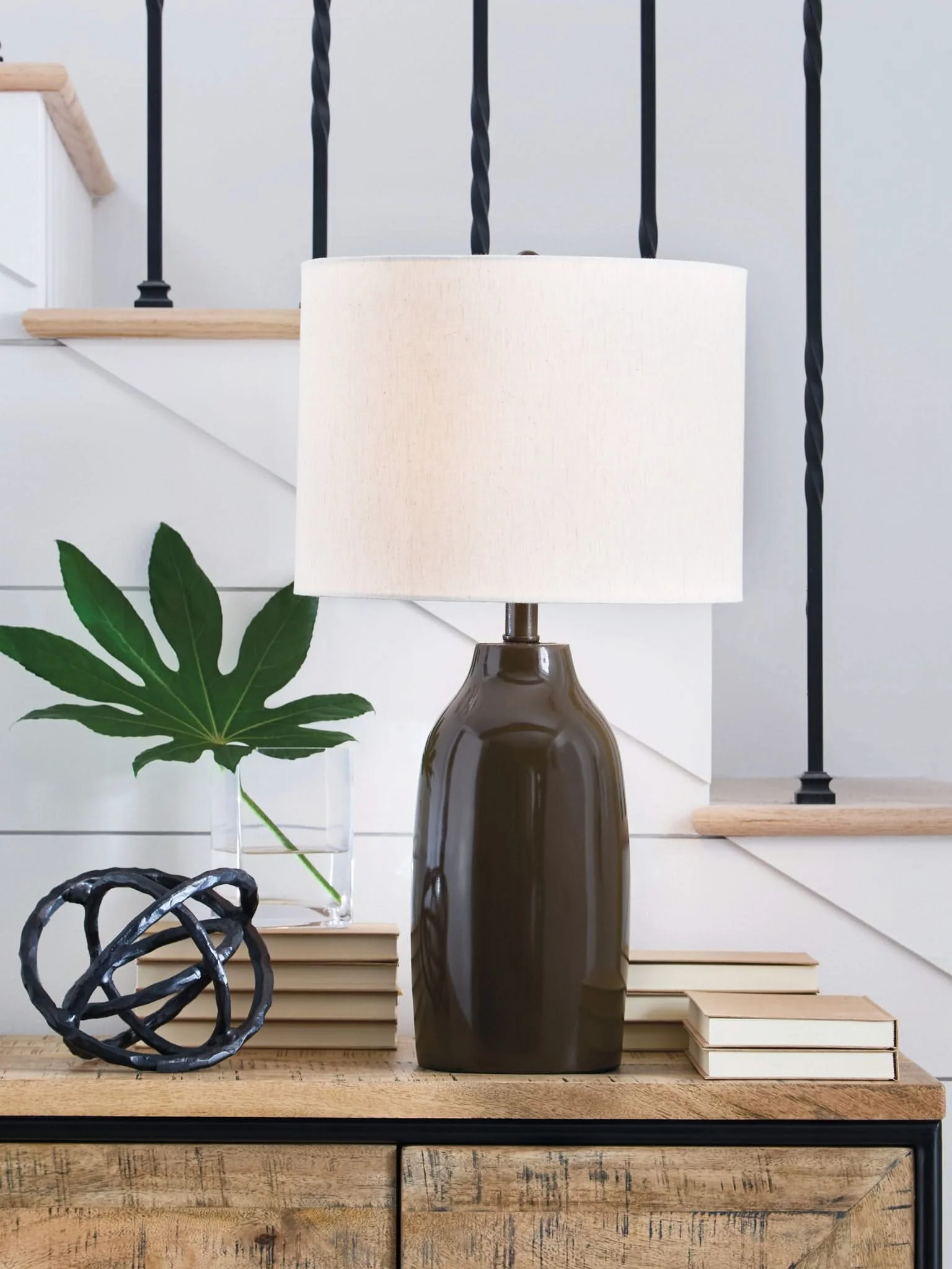 Jyler - Terracotta Table Lamp - Brown - Image 3