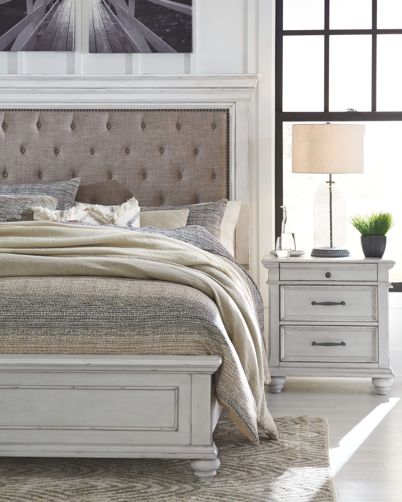 Kanwyn - Upholstered Bedroom Set - Image 35
