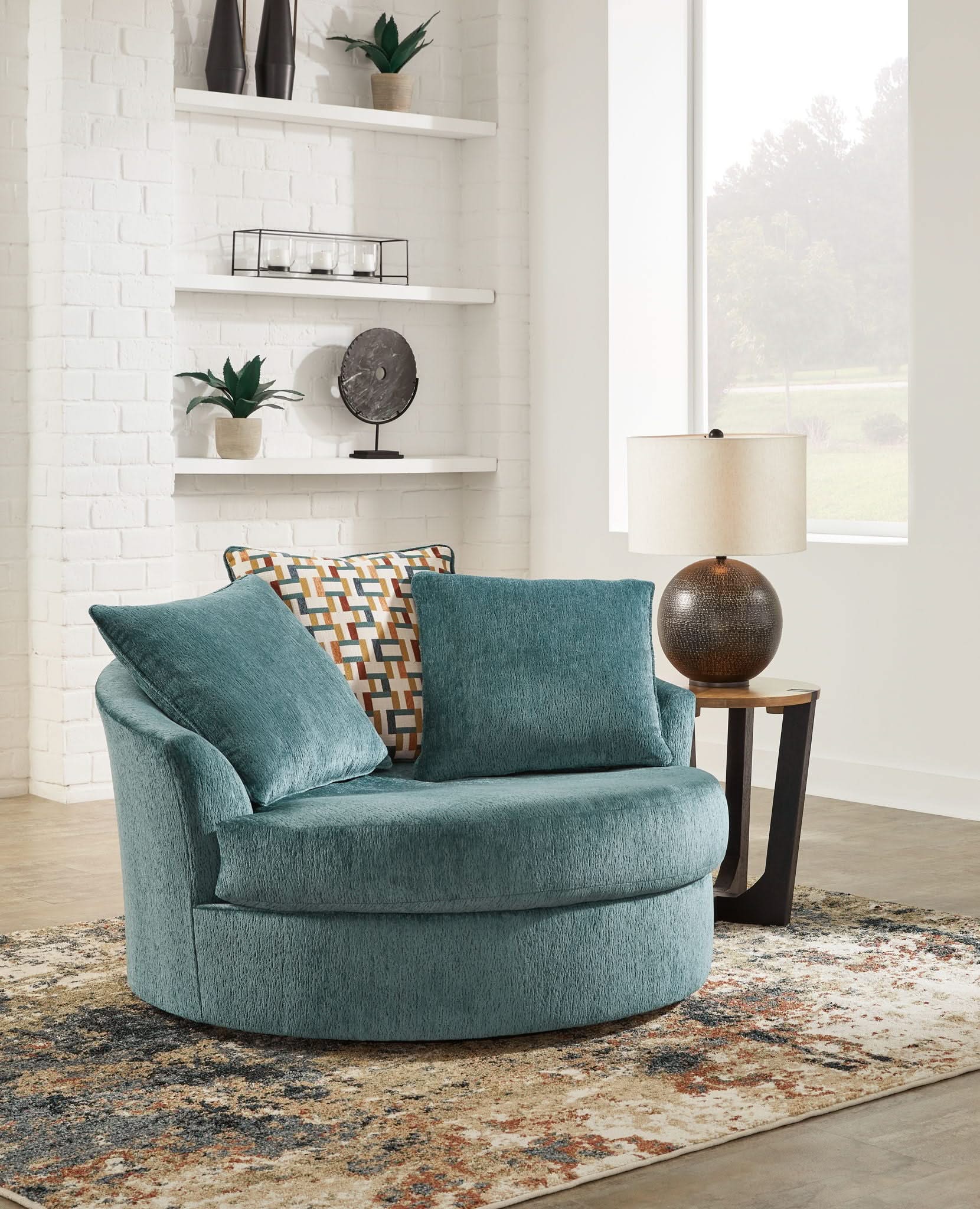Laylabrook - Oversized Swivel Accent Chair - Image 3