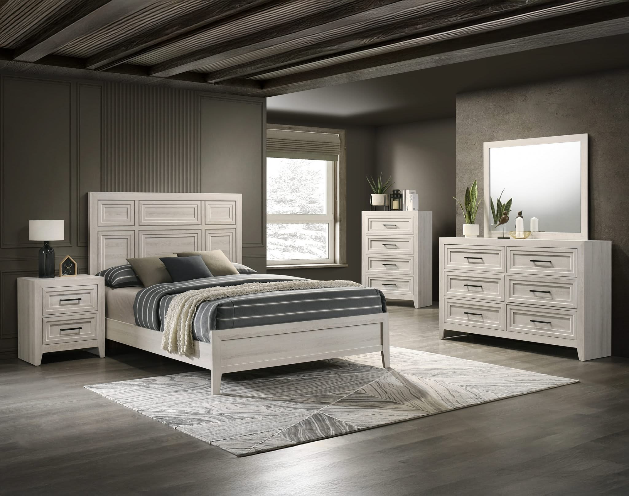 Lorraine - Chest - Antique White - Image 3