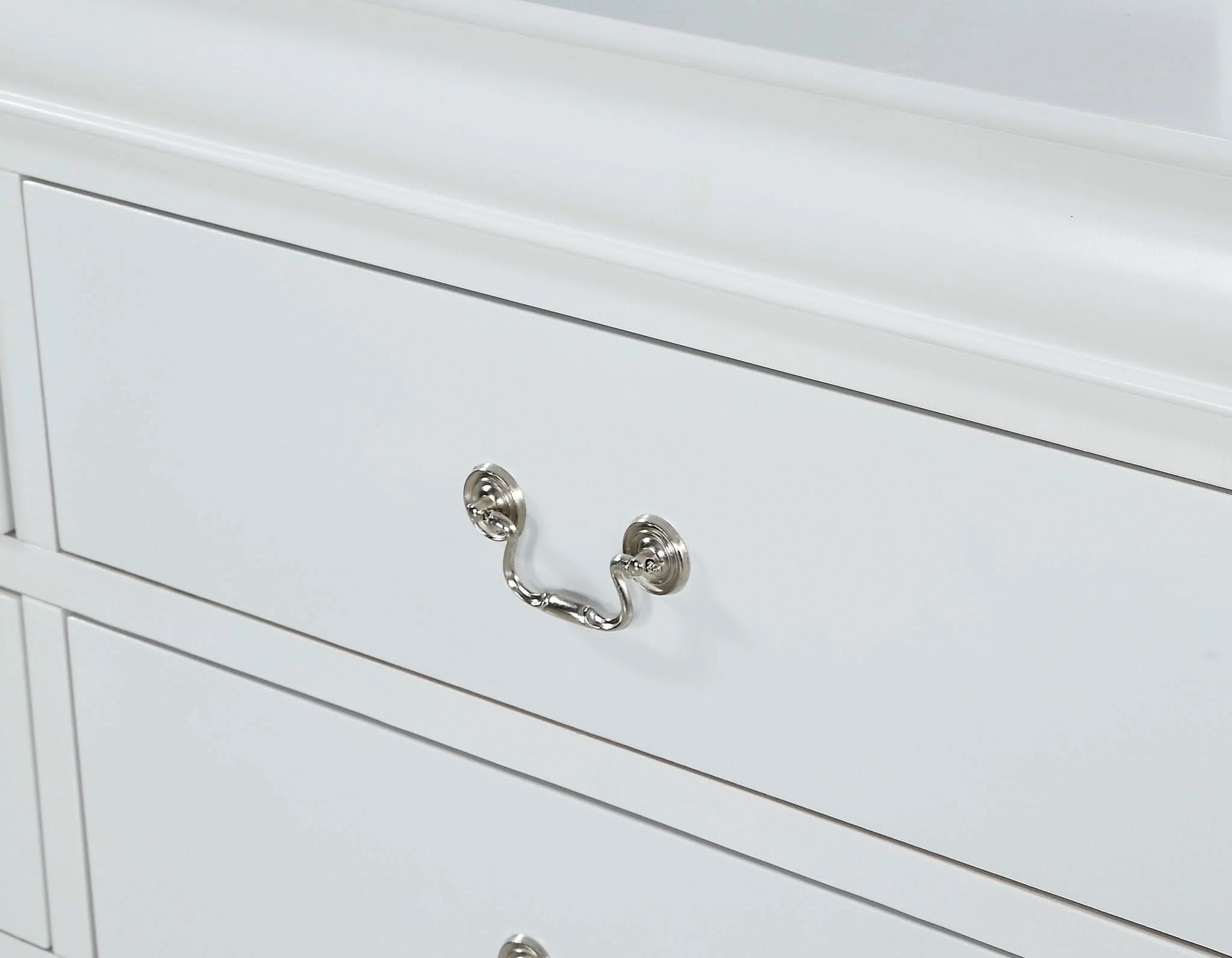 Louis Philip - Queen 4 Piece Bedroom Set - White - Image 2