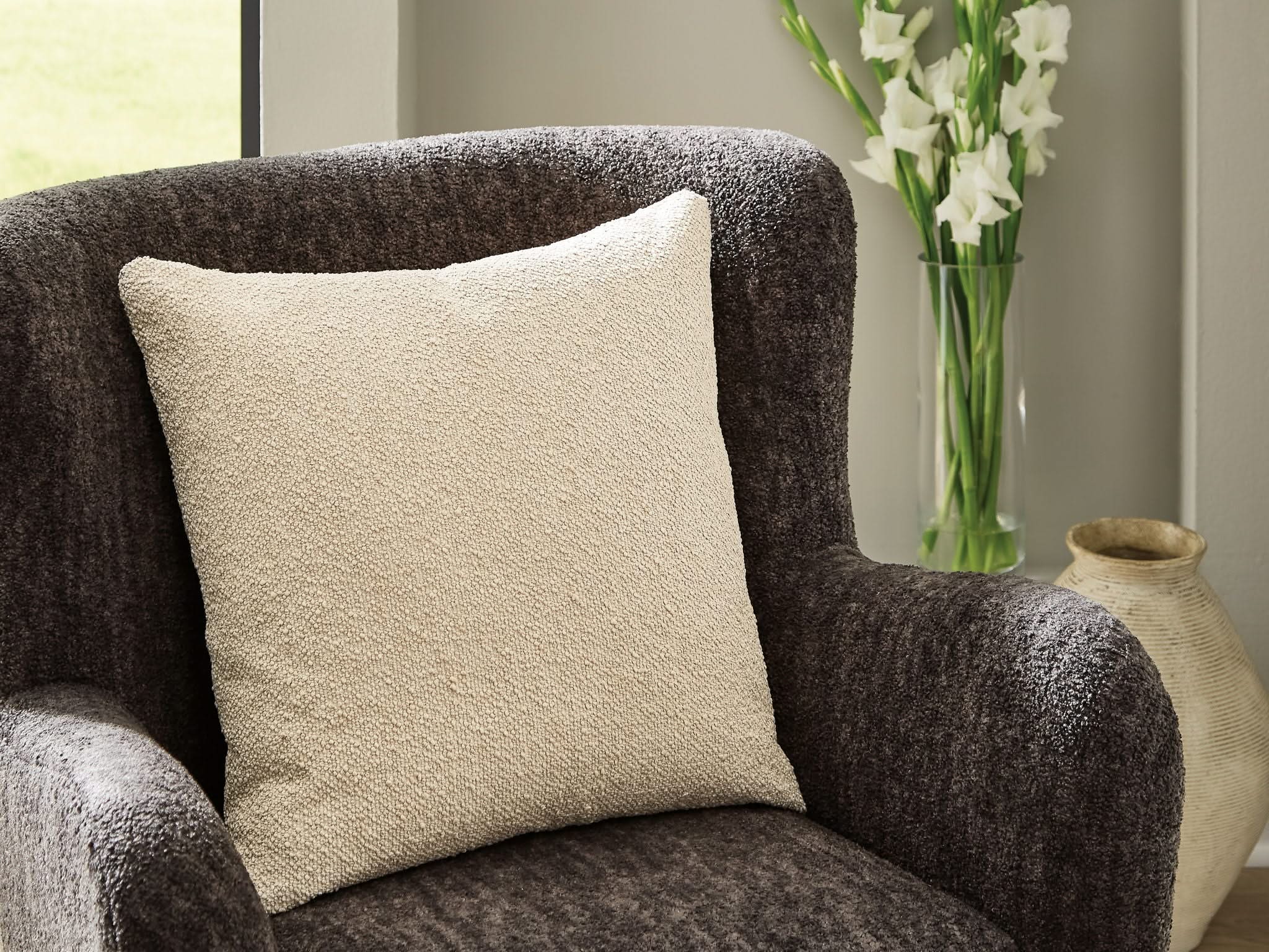 Macsen - Pillow - Image 3