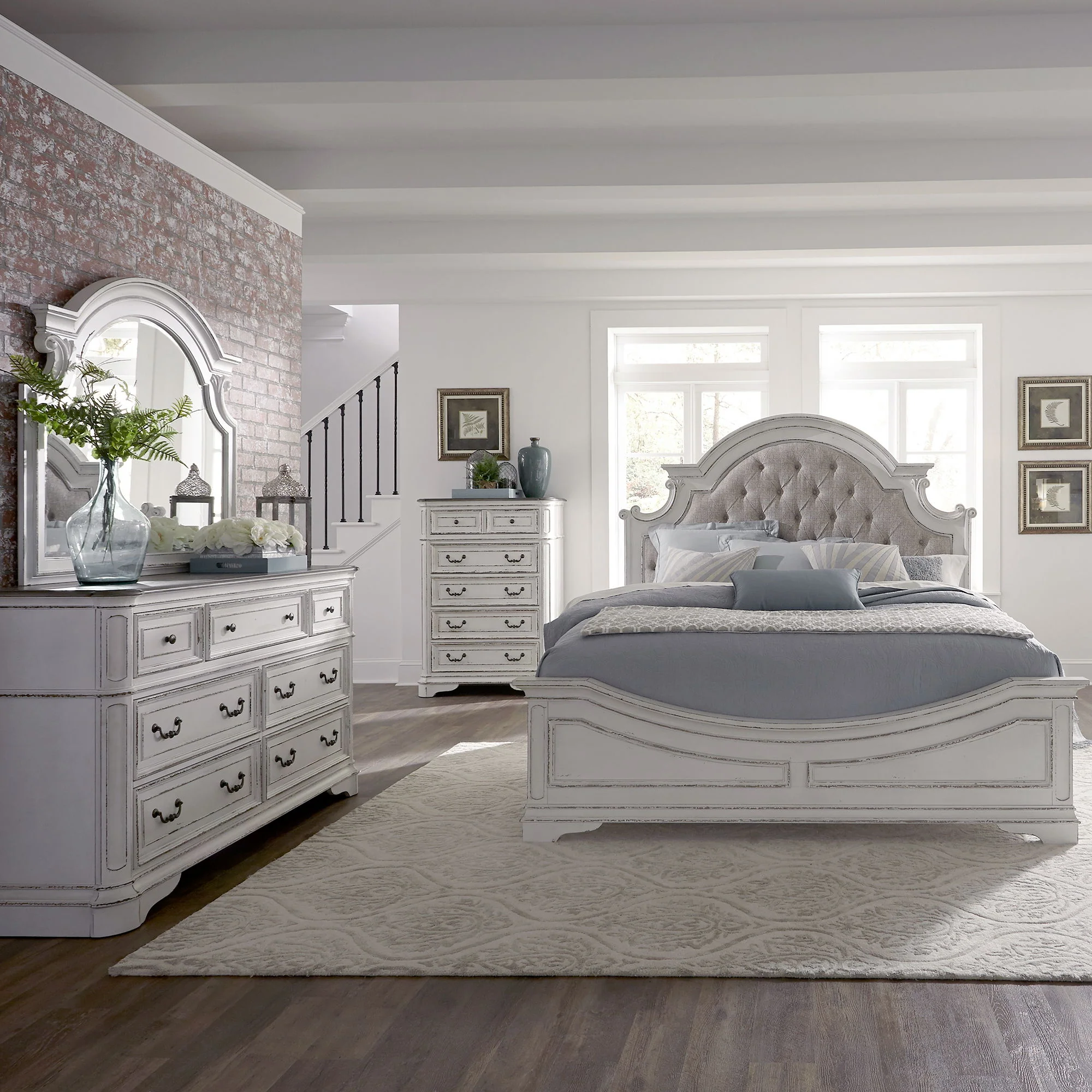 Magnolia Manor - Upholstered Bedroom Set - Image 12