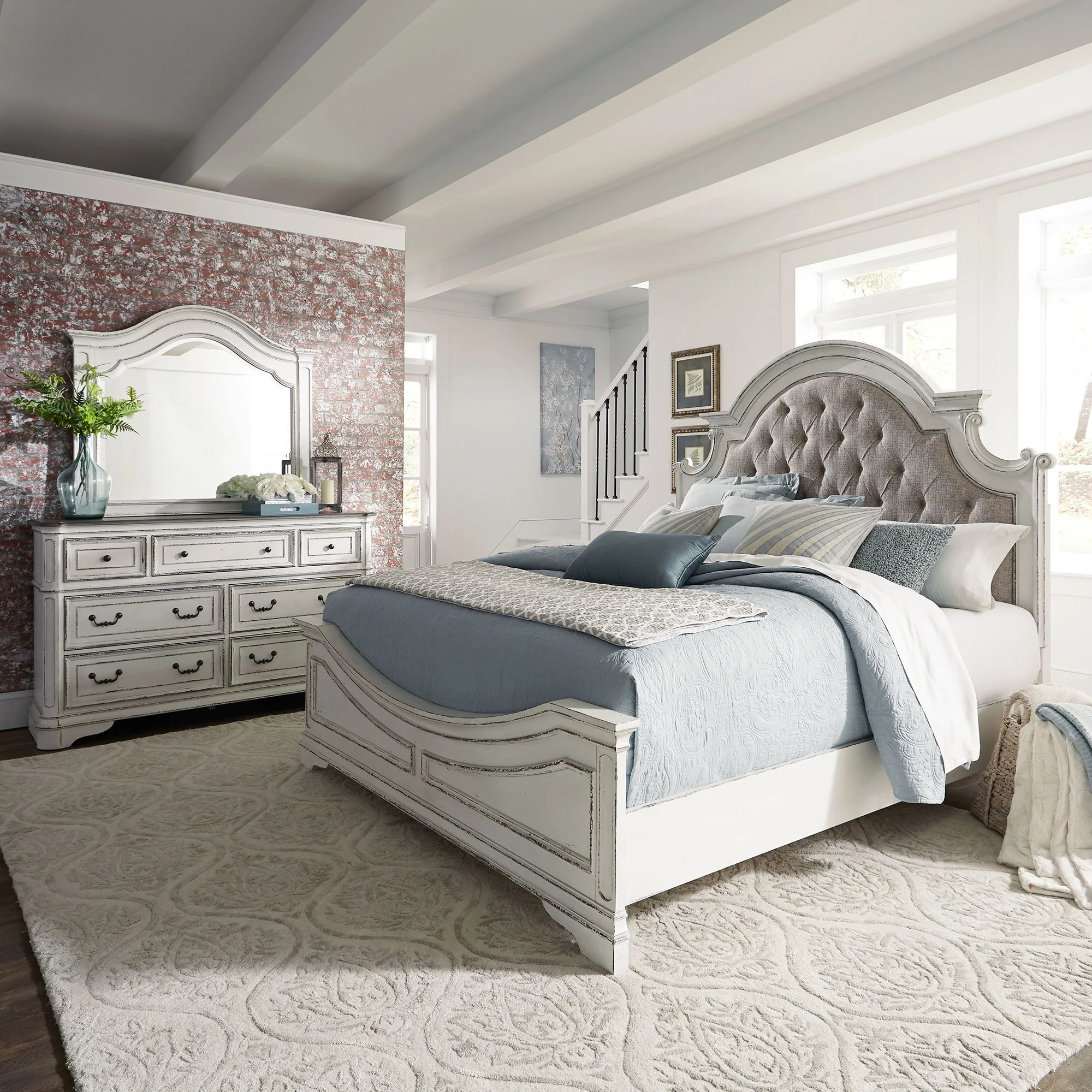 Magnolia Manor - Upholstered Bedroom Set - Image 3