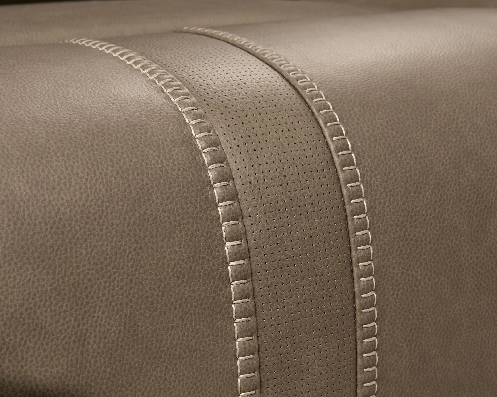 Max-Momentum - Reclining Sectional - Image 15