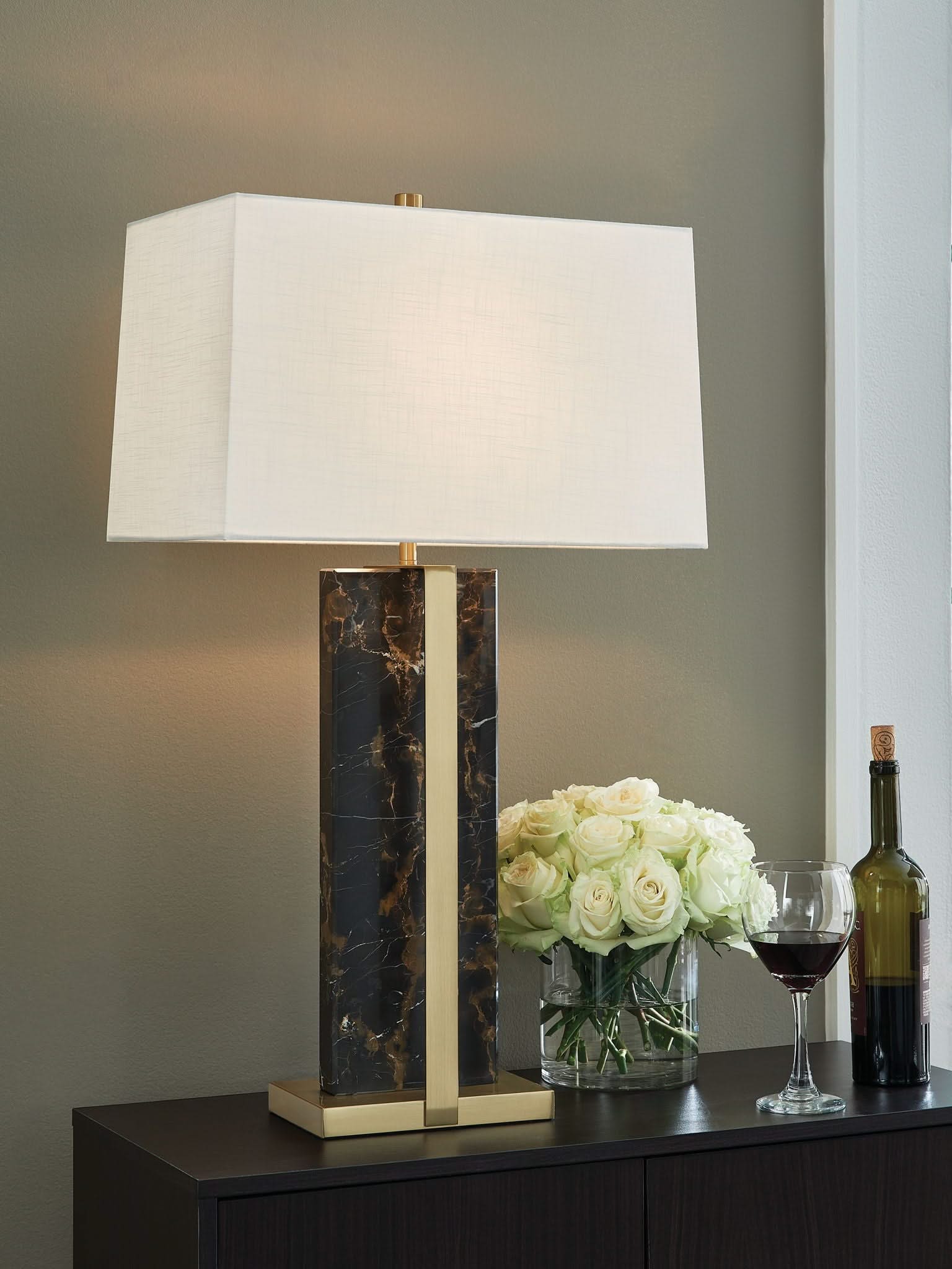 Neonish - Marble Table Lamp - Black / Gold Finish - Image 3
