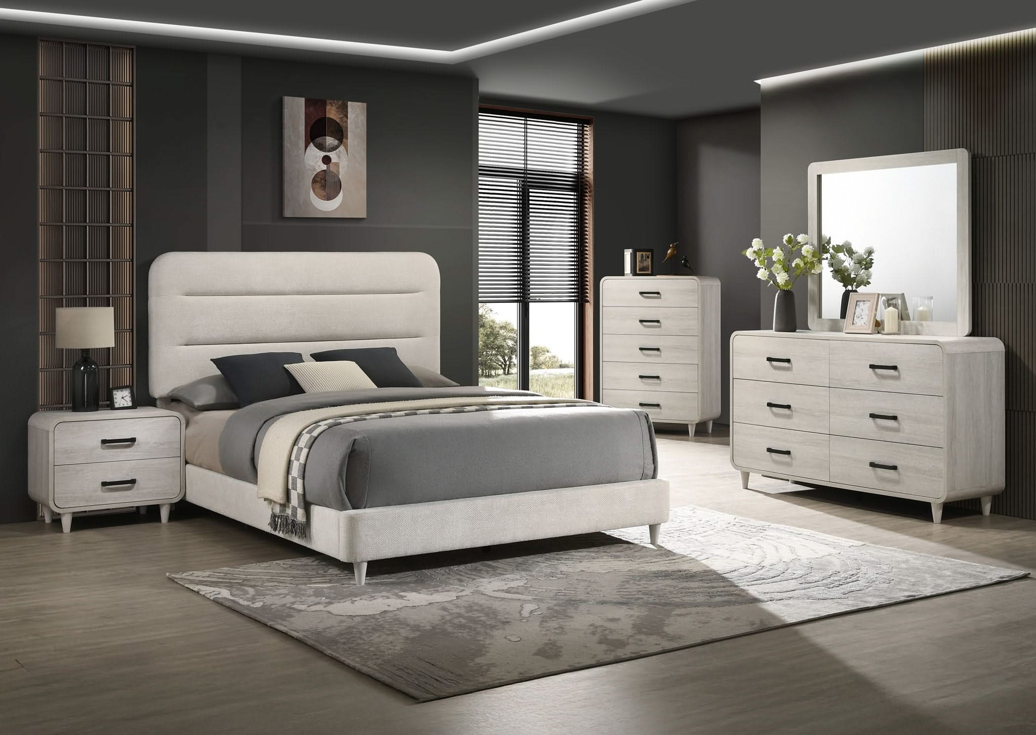 Nyomi - Queen 4 Piece Bedroom Set - White