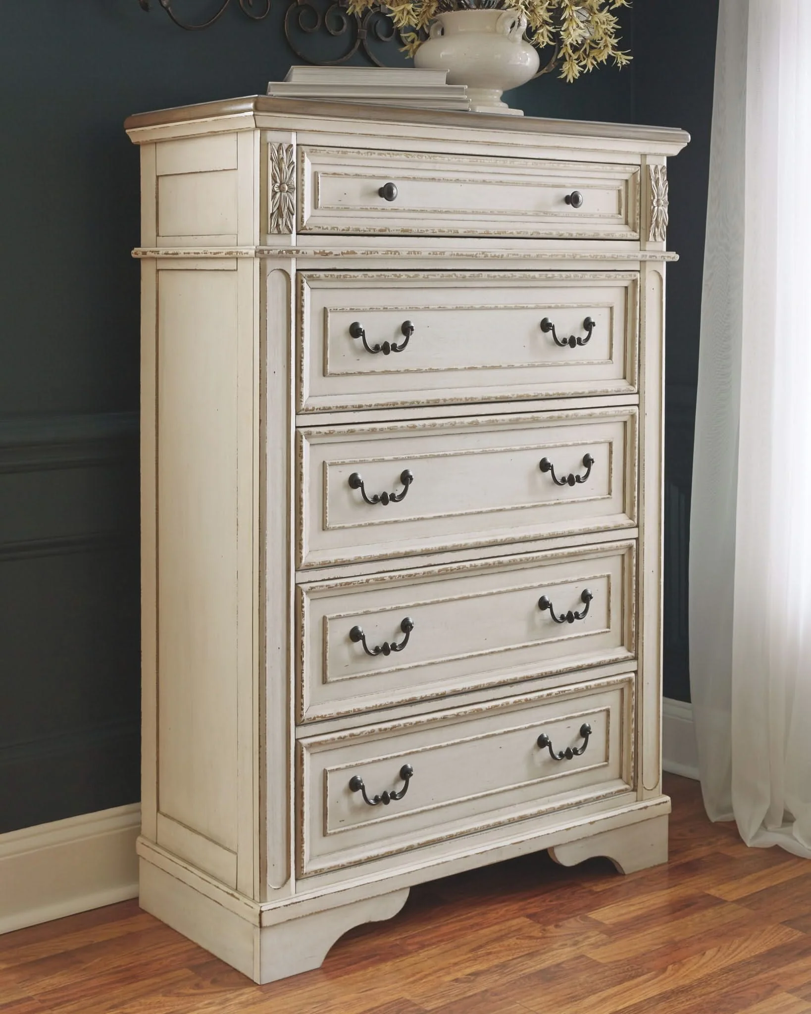 Realyn - Bedroom Sleigh Bed Set - Image 4
