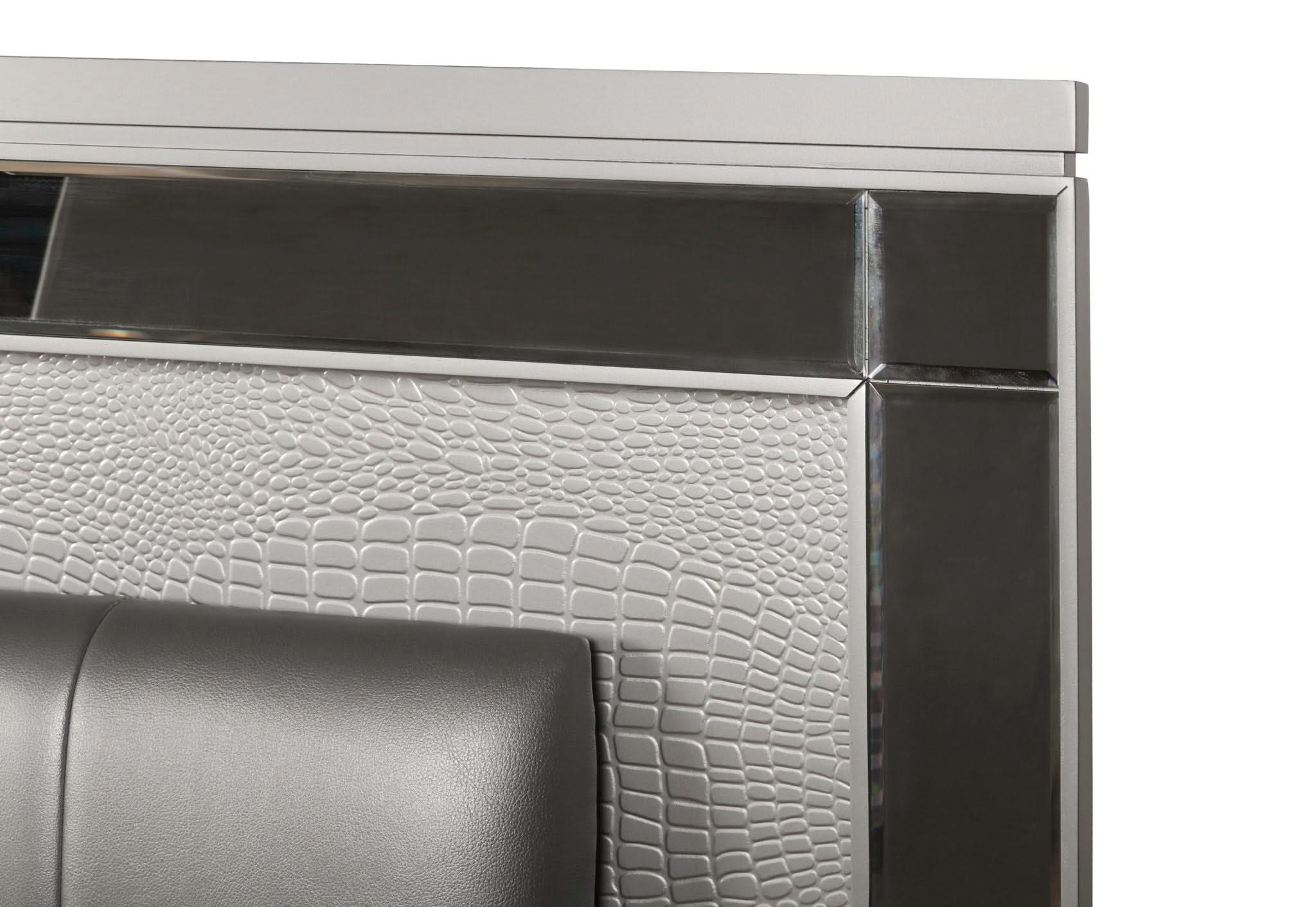 Valentino - Bed - Image 16