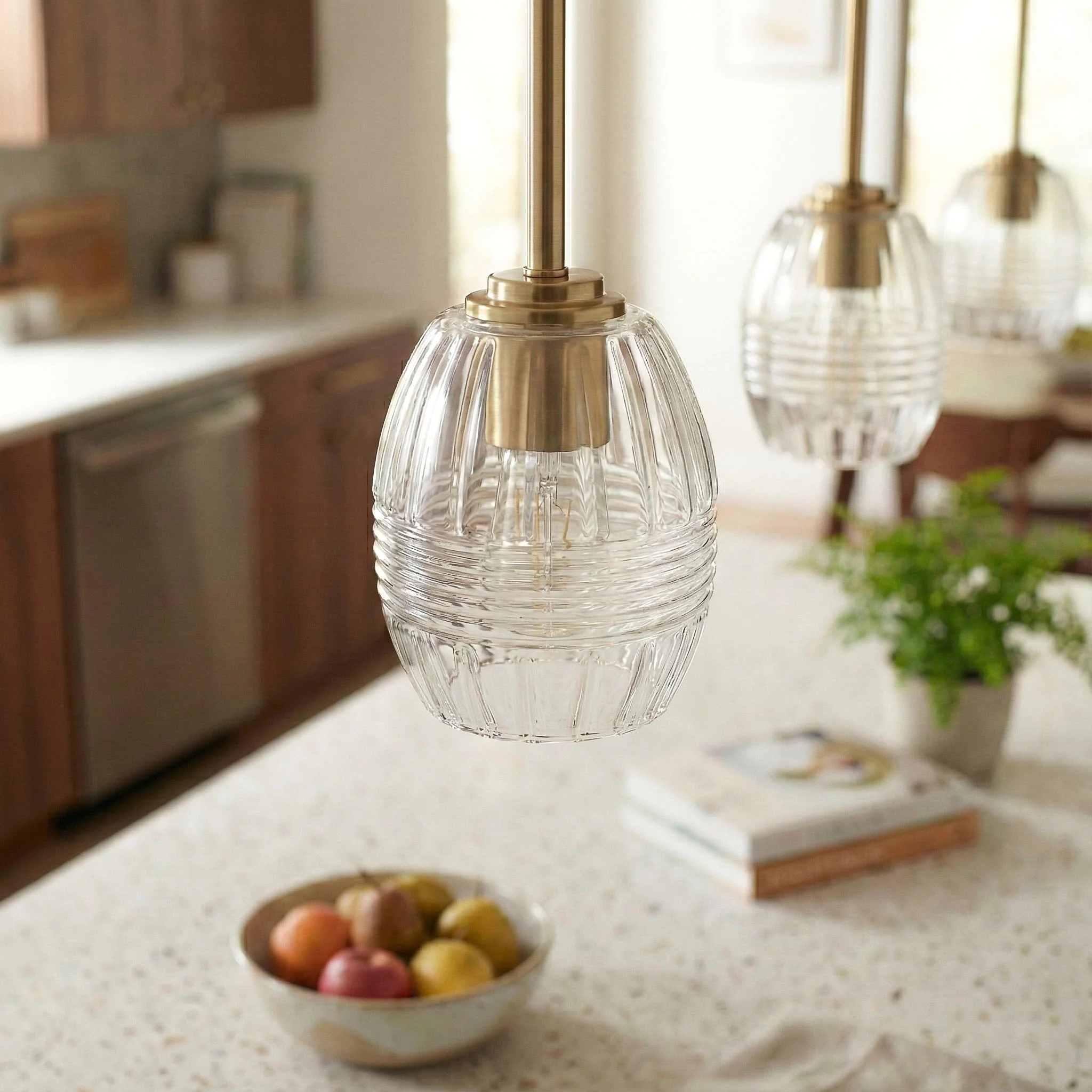 Vista - Single Pendant Chain Hanging Light - Clear / Gold - Image 2