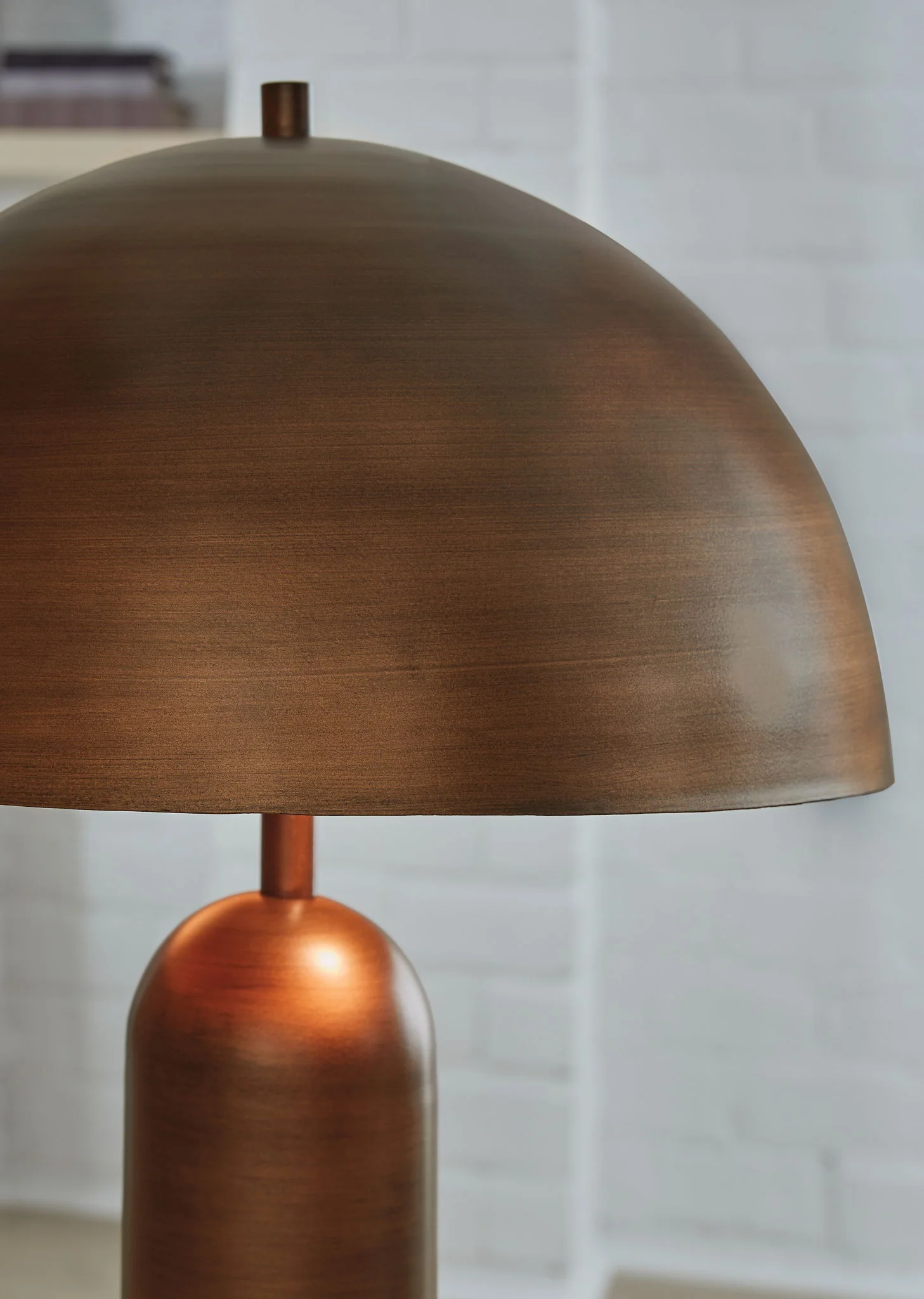 Wendfield - Metal Lamp - Image 13