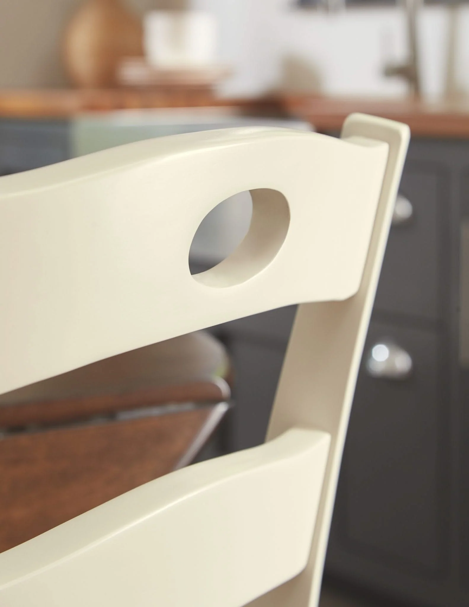 Woodanville - Round Dining Table Set - Image 6