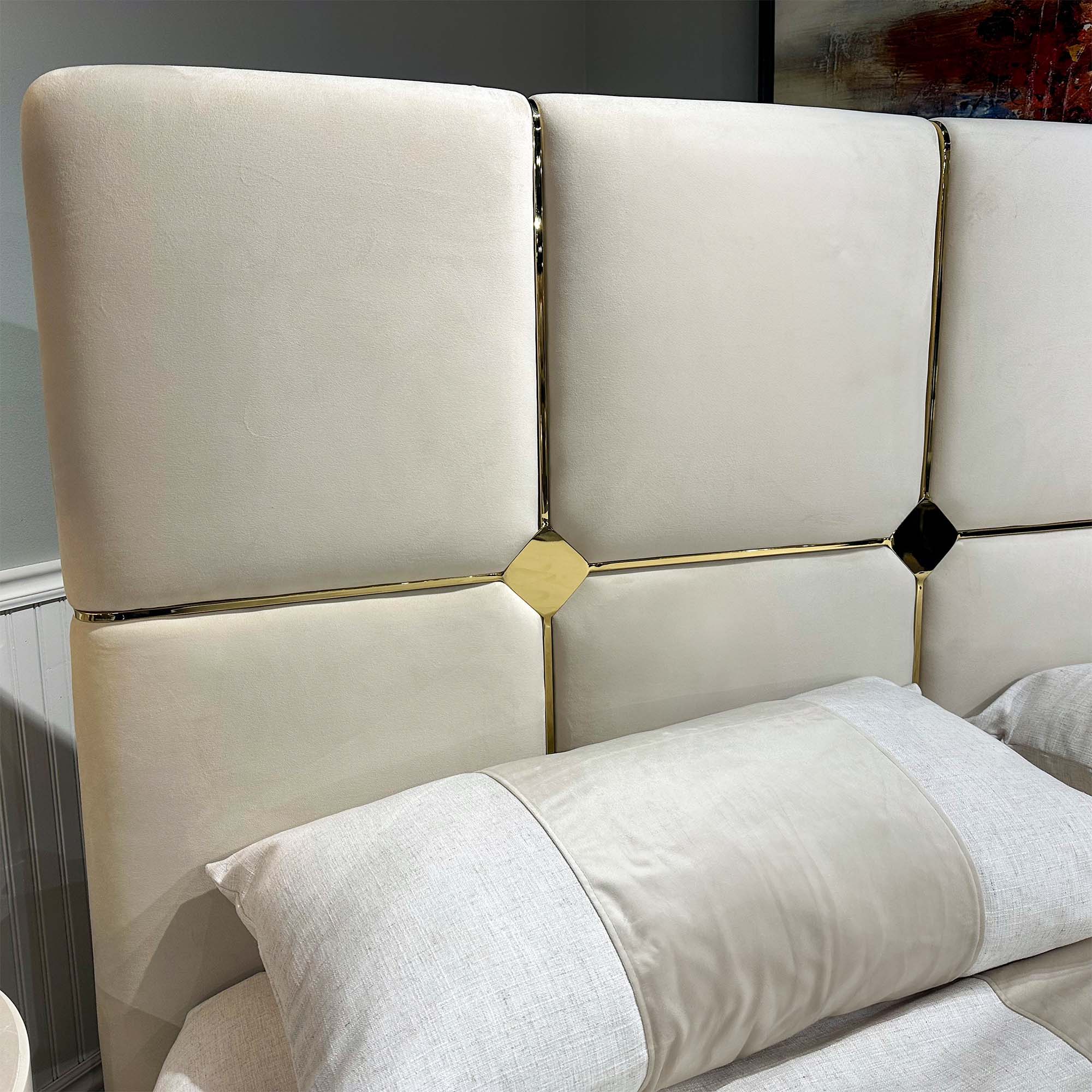 Signature Beds & Benches - Zennia Lift Up Storage Bed - Image 2